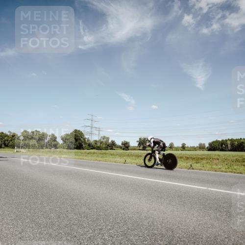 07.09.2025 - 19. Norderstedt Triathlon Michael Burmester http://msf.ph/oto/8851067 07.09.2025 14:21:35 Radfahren  meine-sportfotos.de