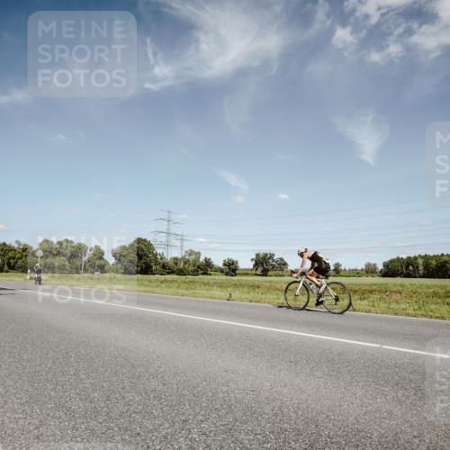 07.09.2025 - 19. Norderstedt Triathlon Michael Burmester http://msf.ph/oto/8851071 07.09.2025 14:21:37 Radfahren 999 meine-sportfotos.de