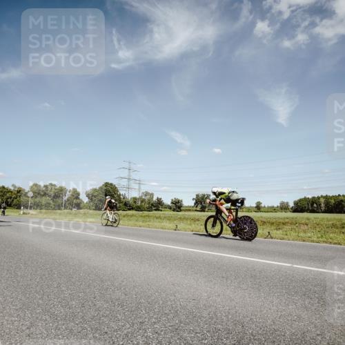 07.09.2025 - 19. Norderstedt Triathlon Michael Burmester http://msf.ph/oto/8851074 07.09.2025 14:21:38 Radfahren 417, 999, 1003 meine-sportfotos.de