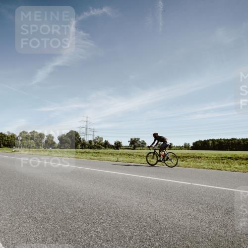 07.09.2025 - 19. Norderstedt Triathlon Michael Burmester http://msf.ph/oto/8851079 07.09.2025 11:15:54 Radfahren 185 meine-sportfotos.de