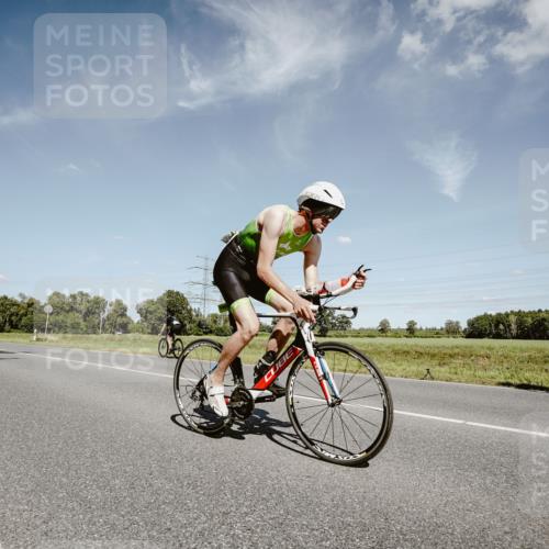 07.09.2025 - 19. Norderstedt Triathlon Michael Burmester http://msf.ph/oto/8851085 07.09.2025 14:21:42 Radfahren 417, 999, 1003 meine-sportfotos.de