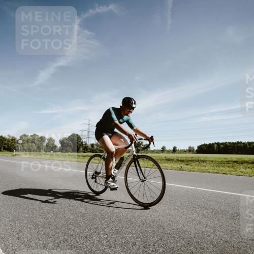 07.09.2025 - 19. Norderstedt Triathlon Michael Burmester http://msf.ph/oto/8851090 07.09.2025 11:16:08 Radfahren 238, 1210 meine-sportfotos.de