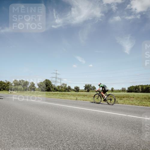 07.09.2025 - 19. Norderstedt Triathlon Michael Burmester http://msf.ph/oto/8851136 07.09.2025 14:22:20 Radfahren 374 meine-sportfotos.de