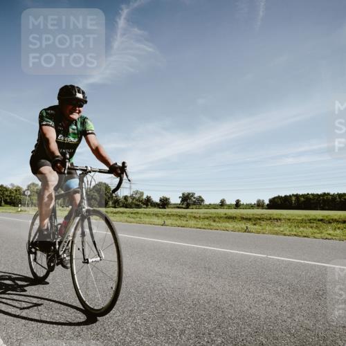 07.09.2025 - 19. Norderstedt Triathlon Michael Burmester http://msf.ph/oto/8851145 07.09.2025 11:17:09 Radfahren 152, 204, 1173 meine-sportfotos.de