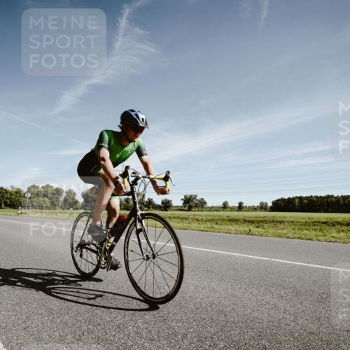 07.09.2025 - 19. Norderstedt Triathlon Michael Burmester http://msf.ph/oto/8851148 07.09.2025 11:17:11 Radfahren 152, 204, 1173 meine-sportfotos.de
