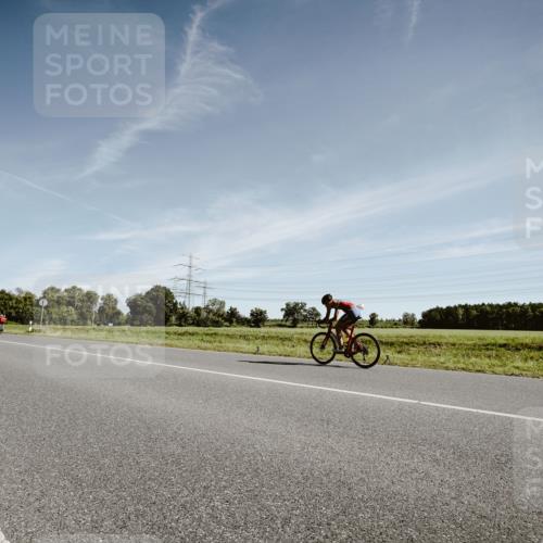 07.09.2025 - 19. Norderstedt Triathlon Michael Burmester http://msf.ph/oto/8851155 07.09.2025 11:17:14 Radfahren  meine-sportfotos.de