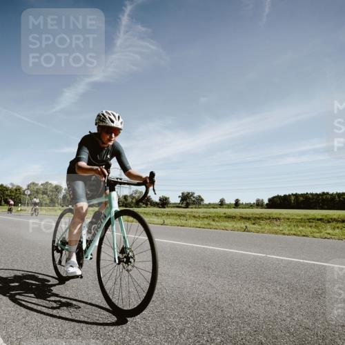 07.09.2025 - 19. Norderstedt Triathlon Michael Burmester http://msf.ph/oto/8851165 07.09.2025 11:17:21 Radfahren 1227 meine-sportfotos.de
