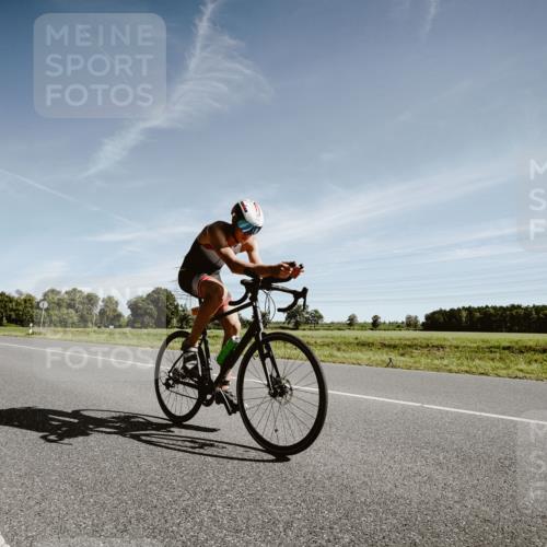 07.09.2025 - 19. Norderstedt Triathlon Michael Burmester http://msf.ph/oto/8851172 07.09.2025 11:17:32 Radfahren 1174 meine-sportfotos.de