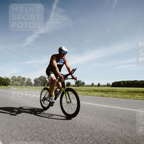 07.09.2025 - 19. Norderstedt Triathlon Michael Burmester http://msf.ph/oto/8851176 07.09.2025 11:17:38 Radfahren 710 meine-sportfotos.de