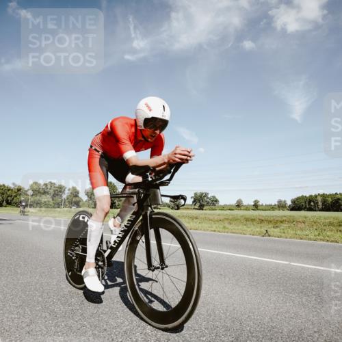 07.09.2025 - 19. Norderstedt Triathlon Michael Burmester http://msf.ph/oto/8851188 07.09.2025 14:22:48 Radfahren 369, 880, 975, 1028 meine-sportfotos.de