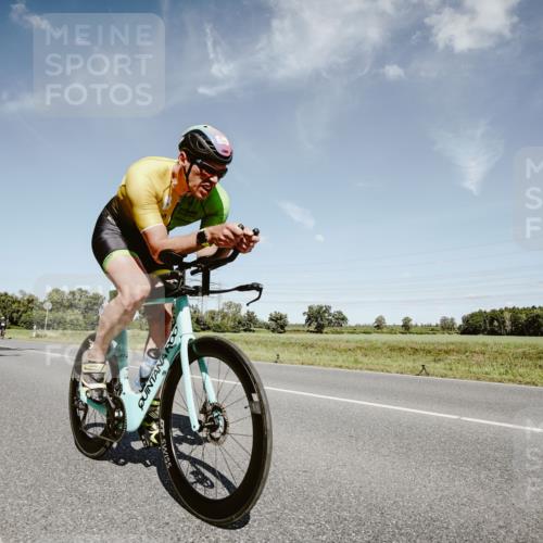 07.09.2025 - 19. Norderstedt Triathlon Michael Burmester http://msf.ph/oto/8851191 07.09.2025 14:22:49 Radfahren 369, 880, 975, 1028 meine-sportfotos.de