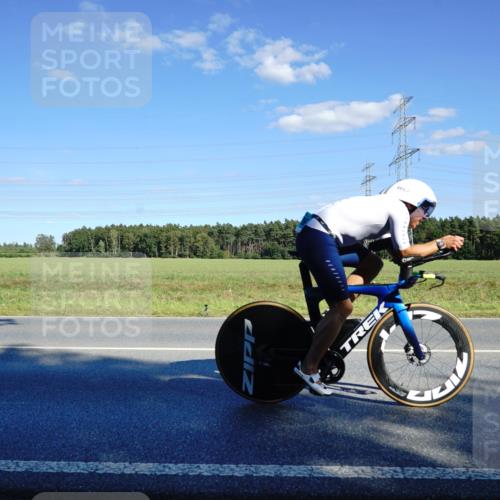 07.09.2025 - 19. Norderstedt Triathlon Michael Burmester http://msf.ph/oto/8851222 07.09.2025 15:40:15 Radfahren 868, 1497, 1526 meine-sportfotos.de