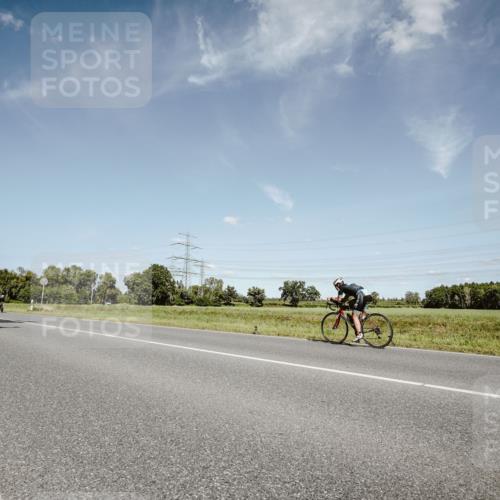 07.09.2025 - 19. Norderstedt Triathlon Michael Burmester http://msf.ph/oto/8851226 07.09.2025 14:23:08 Radfahren 1501 meine-sportfotos.de