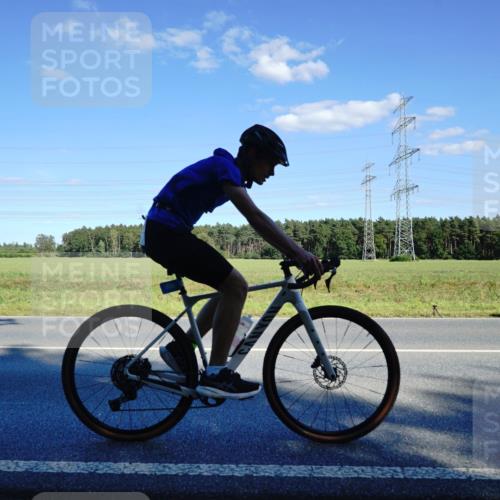 07.09.2025 - 19. Norderstedt Triathlon Michael Burmester http://msf.ph/oto/8851234 07.09.2025 15:40:22 Radfahren 501, 886, 890 meine-sportfotos.de