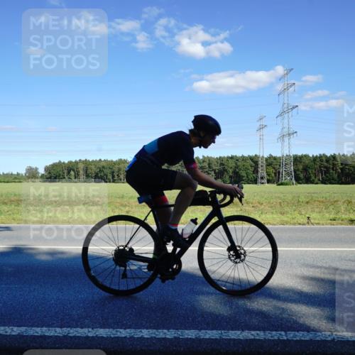 07.09.2025 - 19. Norderstedt Triathlon Michael Burmester http://msf.ph/oto/8851241 07.09.2025 15:40:27 Radfahren 498, 1430, 1522 meine-sportfotos.de
