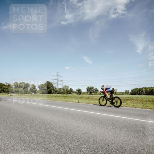 07.09.2025 - 19. Norderstedt Triathlon Michael Burmester http://msf.ph/oto/8851254 07.09.2025 14:23:38 Radfahren 1502 meine-sportfotos.de