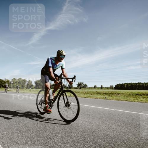 07.09.2025 - 19. Norderstedt Triathlon Michael Burmester http://msf.ph/oto/8851256 07.09.2025 11:19:04 Radfahren 749, 1179, 1208 meine-sportfotos.de