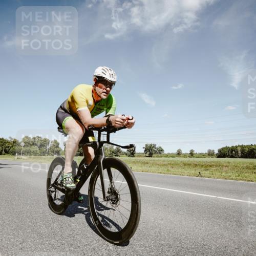 07.09.2025 - 19. Norderstedt Triathlon Michael Burmester http://msf.ph/oto/8851272 07.09.2025 14:23:56 Radfahren 1029 meine-sportfotos.de