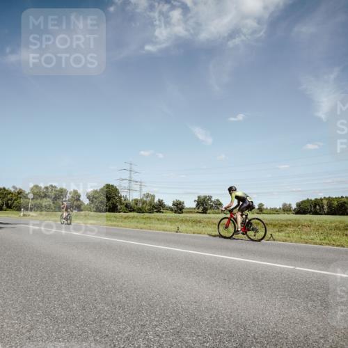 07.09.2025 - 19. Norderstedt Triathlon Michael Burmester http://msf.ph/oto/8851289 07.09.2025 14:24:05 Radfahren 965, 970, 985, 1431, 1505 meine-sportfotos.de