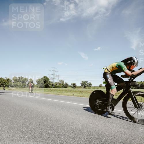 07.09.2025 - 19. Norderstedt Triathlon Michael Burmester http://msf.ph/oto/8851303 07.09.2025 14:24:08 Radfahren 410, 965, 970, 996, 1018, 1505 meine-sportfotos.de