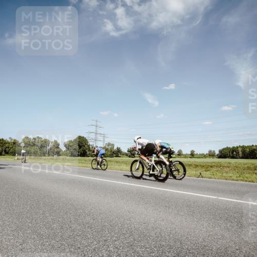 07.09.2025 - 19. Norderstedt Triathlon Michael Burmester http://msf.ph/oto/8851345 07.09.2025 14:24:21 Radfahren 392, 1011 meine-sportfotos.de
