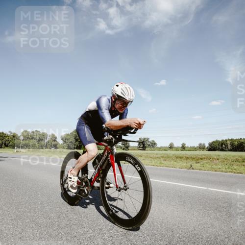 07.09.2025 - 19. Norderstedt Triathlon Michael Burmester http://msf.ph/oto/8851348 07.09.2025 14:24:24 Radfahren 978, 1011 meine-sportfotos.de
