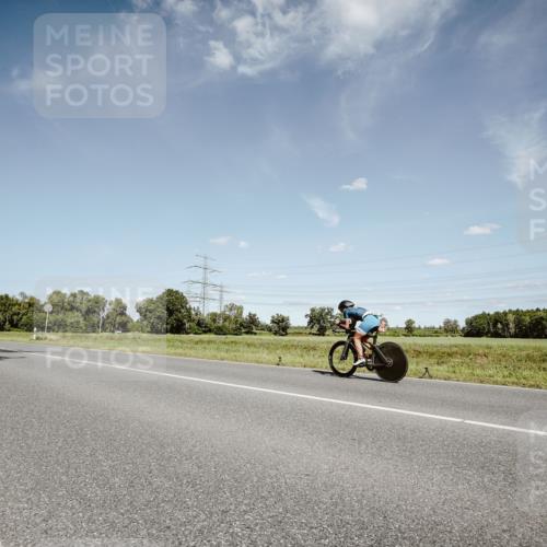 07.09.2025 - 19. Norderstedt Triathlon Michael Burmester http://msf.ph/oto/8851359 07.09.2025 14:24:30 Radfahren 363, 1406 meine-sportfotos.de