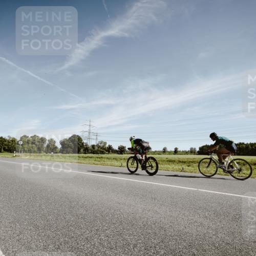 07.09.2025 - 19. Norderstedt Triathlon Michael Burmester http://msf.ph/oto/8851360 07.09.2025 11:21:07 Radfahren  meine-sportfotos.de