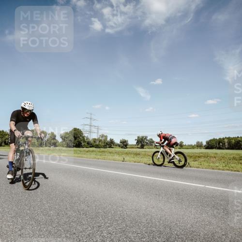 07.09.2025 - 19. Norderstedt Triathlon Michael Burmester http://msf.ph/oto/8851362 07.09.2025 14:24:32 Radfahren 1406 meine-sportfotos.de