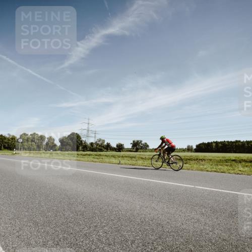 07.09.2025 - 19. Norderstedt Triathlon Michael Burmester http://msf.ph/oto/8851374 07.09.2025 11:21:16 Radfahren 1181 meine-sportfotos.de