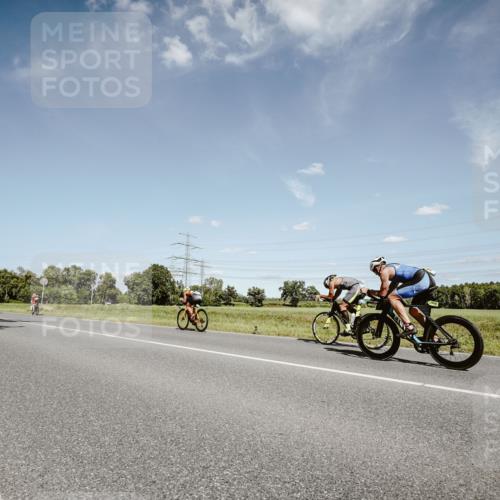 07.09.2025 - 19. Norderstedt Triathlon Michael Burmester http://msf.ph/oto/8851379 07.09.2025 14:24:51 Radfahren  meine-sportfotos.de