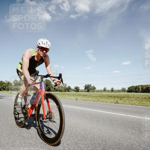 07.09.2025 - 19. Norderstedt Triathlon Michael Burmester http://msf.ph/oto/8851421 07.09.2025 14:25:12 Radfahren 888, 1017, 1478 meine-sportfotos.de