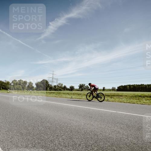 07.09.2025 - 19. Norderstedt Triathlon Michael Burmester http://msf.ph/oto/8851424 07.09.2025 11:21:50 Radfahren 1170 meine-sportfotos.de