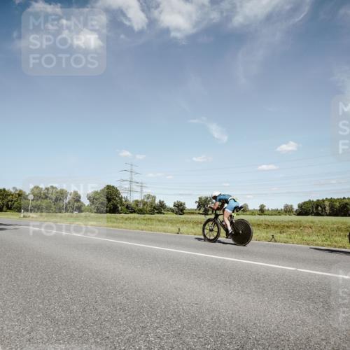 07.09.2025 - 19. Norderstedt Triathlon Michael Burmester http://msf.ph/oto/8851454 07.09.2025 14:25:37 Radfahren 1471 meine-sportfotos.de