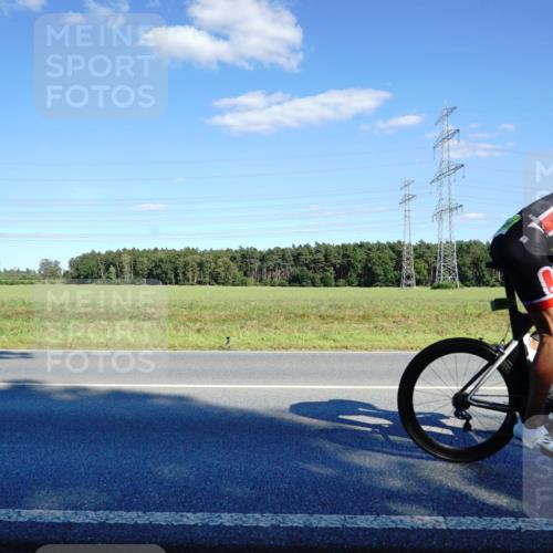 07.09.2025 - 19. Norderstedt Triathlon Michael Burmester http://msf.ph/oto/8851455 07.09.2025 15:42:56 Radfahren 549, 1411, 1427, 1534 meine-sportfotos.de