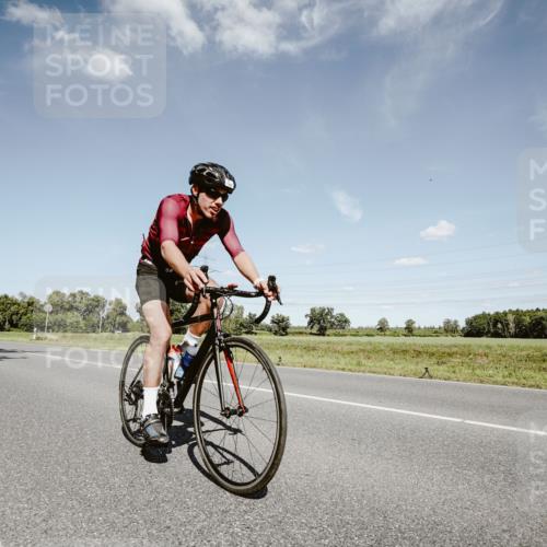 07.09.2025 - 19. Norderstedt Triathlon Michael Burmester http://msf.ph/oto/8851467 07.09.2025 14:26:01 Radfahren 977, 1465 meine-sportfotos.de