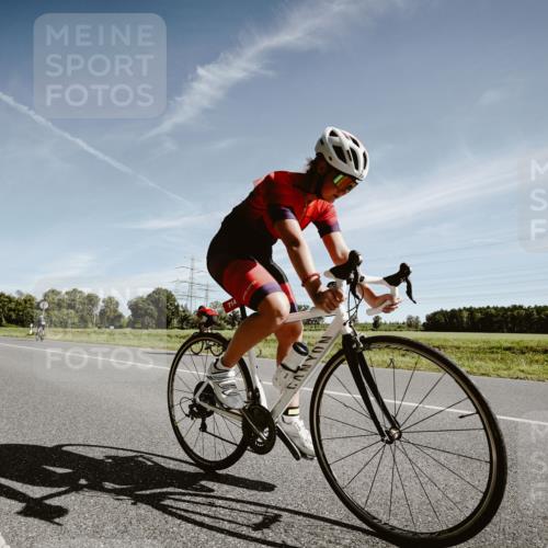 07.09.2025 - 19. Norderstedt Triathlon Michael Burmester http://msf.ph/oto/8851469 07.09.2025 11:22:34 Radfahren 714, 1207 meine-sportfotos.de
