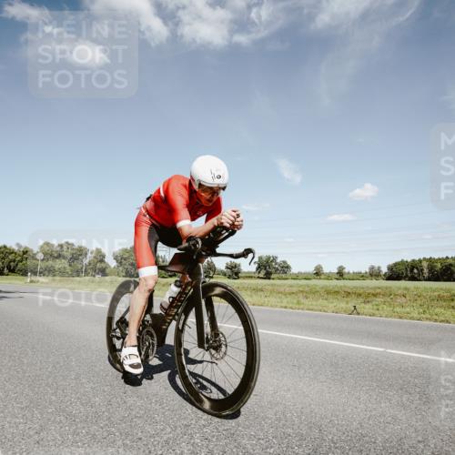 07.09.2025 - 19. Norderstedt Triathlon Michael Burmester http://msf.ph/oto/8851470 07.09.2025 14:26:03 Radfahren 977, 1465 meine-sportfotos.de
