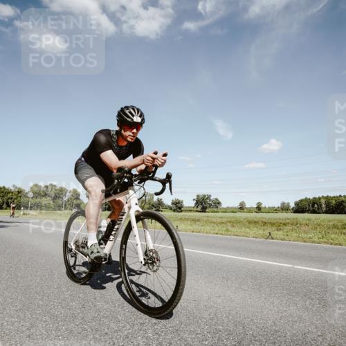 07.09.2025 - 19. Norderstedt Triathlon Michael Burmester http://msf.ph/oto/8851496 07.09.2025 14:26:24 Radfahren 469, 877 meine-sportfotos.de