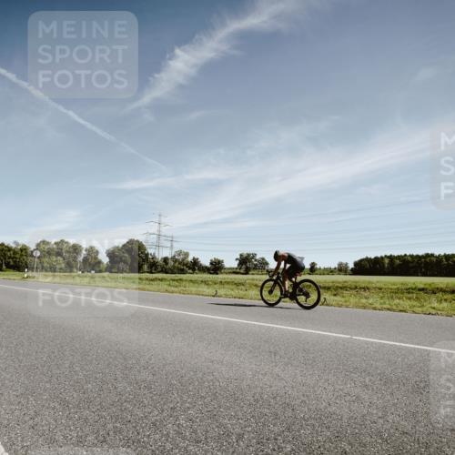 07.09.2025 - 19. Norderstedt Triathlon Michael Burmester http://msf.ph/oto/8851505 07.09.2025 11:23:04 Radfahren  meine-sportfotos.de