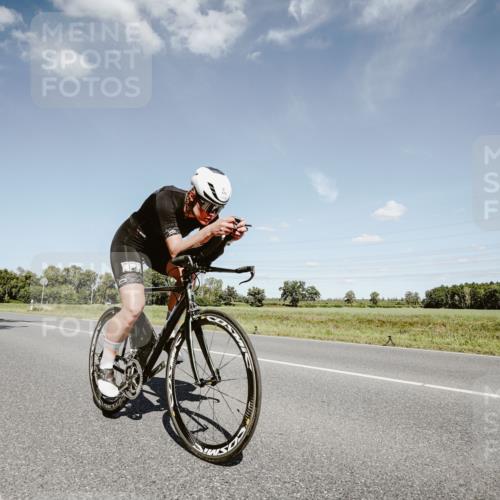 07.09.2025 - 19. Norderstedt Triathlon Michael Burmester http://msf.ph/oto/8851506 07.09.2025 14:26:30 Radfahren 472, 475 meine-sportfotos.de