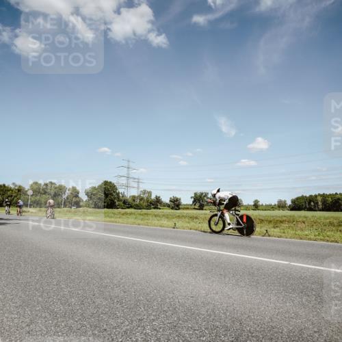07.09.2025 - 19. Norderstedt Triathlon Michael Burmester http://msf.ph/oto/8851555 07.09.2025 14:26:57 Radfahren 450, 972 meine-sportfotos.de