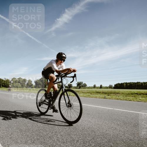 07.09.2025 - 19. Norderstedt Triathlon Michael Burmester http://msf.ph/oto/8851567 07.09.2025 11:24:08 Radfahren 1158, 1194 meine-sportfotos.de