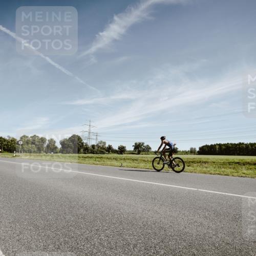 07.09.2025 - 19. Norderstedt Triathlon Michael Burmester http://msf.ph/oto/8851570 07.09.2025 11:24:09 Radfahren 1166, 1194 meine-sportfotos.de