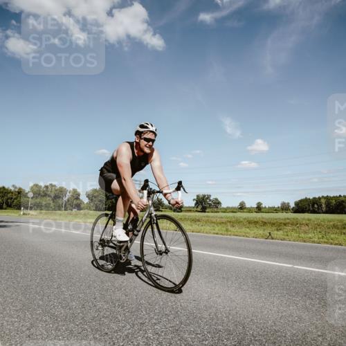 07.09.2025 - 19. Norderstedt Triathlon Michael Burmester http://msf.ph/oto/8851578 07.09.2025 14:27:09 Radfahren 1416 meine-sportfotos.de