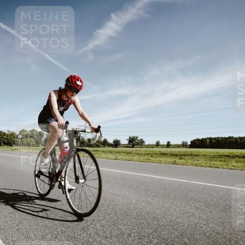 07.09.2025 - 19. Norderstedt Triathlon Michael Burmester http://msf.ph/oto/8851580 07.09.2025 11:24:18 Radfahren 1182, 1183 meine-sportfotos.de