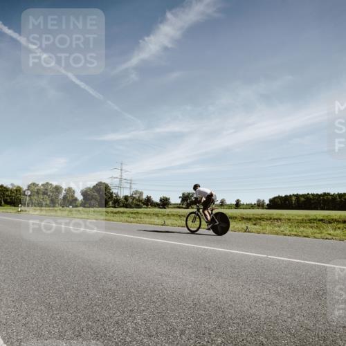 07.09.2025 - 19. Norderstedt Triathlon Michael Burmester http://msf.ph/oto/8851604 07.09.2025 11:24:44 Radfahren 1206, 1323 meine-sportfotos.de