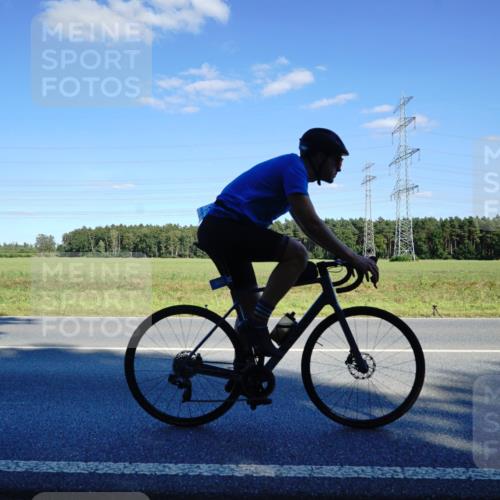 07.09.2025 - 19. Norderstedt Triathlon Michael Burmester http://msf.ph/oto/8851615 07.09.2025 15:44:22 Radfahren 383, 542, 884 meine-sportfotos.de