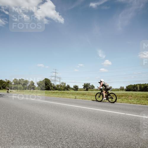 07.09.2025 - 19. Norderstedt Triathlon Michael Burmester http://msf.ph/oto/8851637 07.09.2025 14:27:40 Radfahren 379, 460, 1404 meine-sportfotos.de
