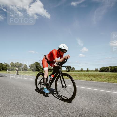 07.09.2025 - 19. Norderstedt Triathlon Michael Burmester http://msf.ph/oto/8851641 07.09.2025 14:27:42 Radfahren 1404 meine-sportfotos.de